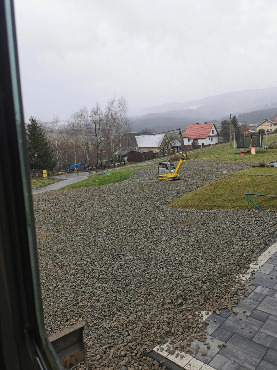 Prace ziemne, Usługi koparką, Droga dojazdowa